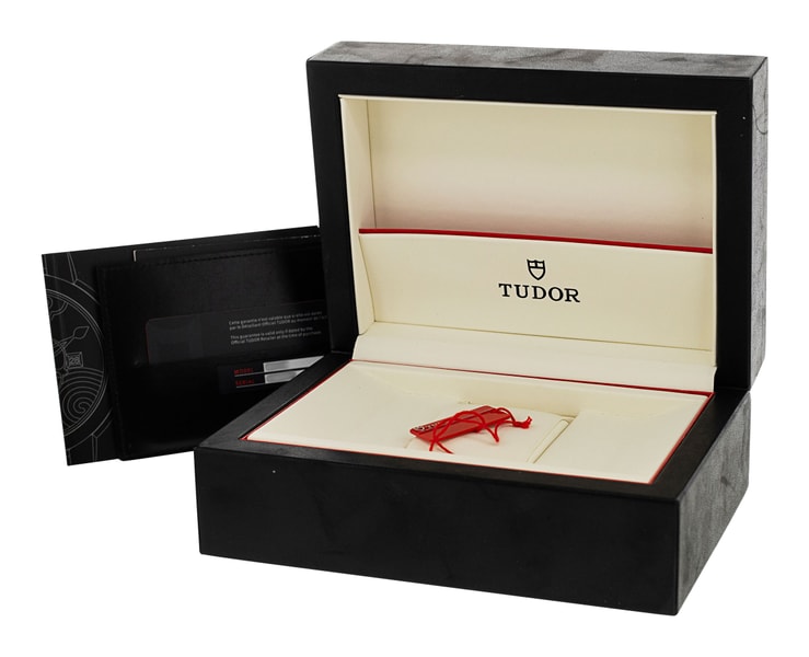 Tudor Glamour Date & Day 56000